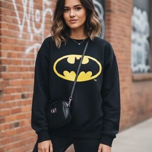 Batman XXL $45 Graphic Black Yellow DC Comics Batwing Cotton Blend Sweatshirt